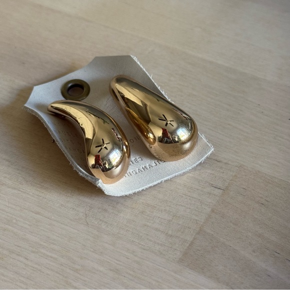 Anthropologie Petra Hoop Earrings in Gold, with original tags - Picture 3 of 5